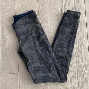CAMO STRUT-THIS LEGGINGS. ONE SIZE!